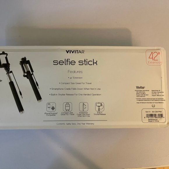 NWT Vivitar 42" Selfie Stick with Built-In Shutter Release and Folding Clamp - Picture 2 of 2